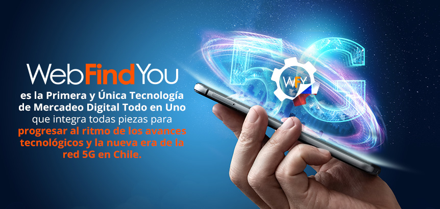 Mano de Hombre Sosteniendo un Smartphone Donde Sobresale 5G y el logo de WebFindYou