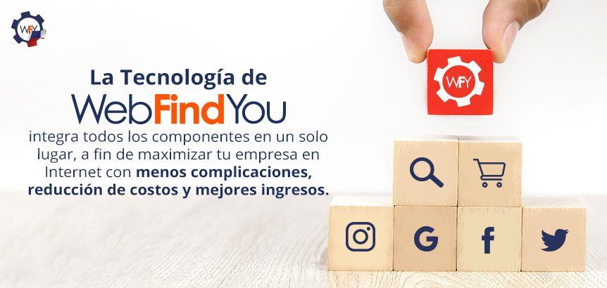 Dedos Sosteniendo Pieza con Logo de WebFindYou