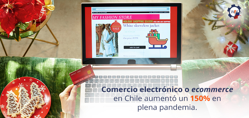 Mujer Revisando Sitio Ecommerce en su Laptop